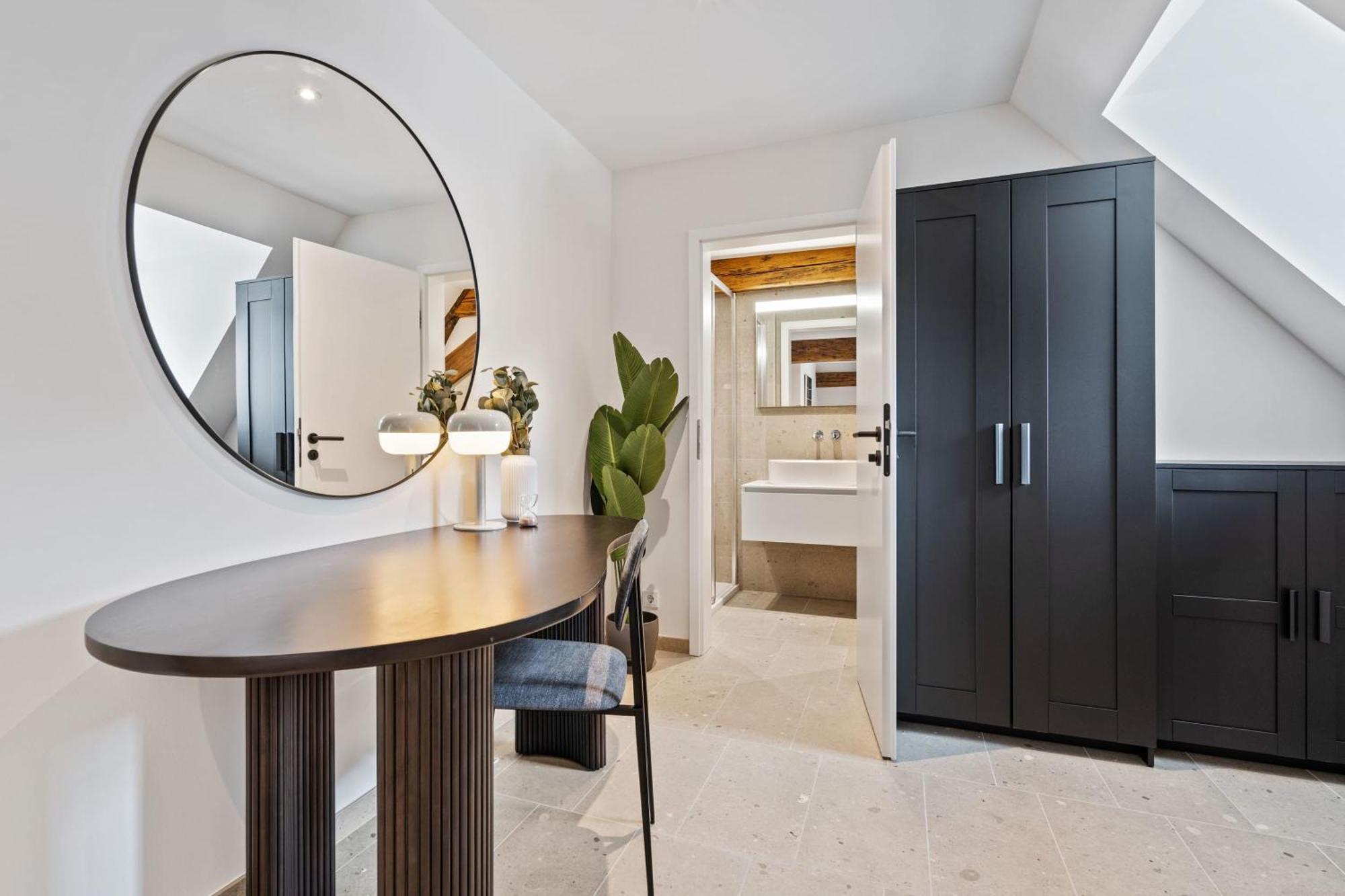 Elegant Clausen Apartment With King Bed & Wifi Luxemburg Exterior foto